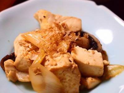 豆腐とネギとマッシュルームの炒め物