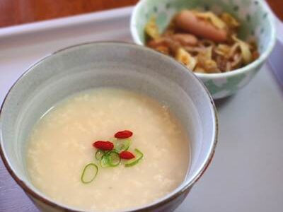 参鶏湯風粥の昼飯