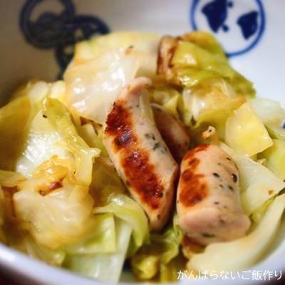 バジルソーセージの蒸し焼き