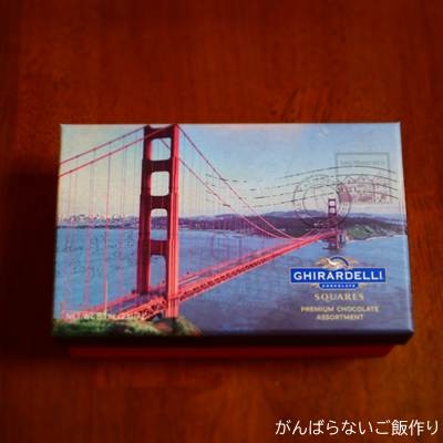 ゴールデンゲートブリッジのイラストが描かれたギラデリチョコレートの箱